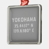 Yokohama Latitude & lengte Metalen Ornament (Links)