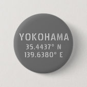 Yokohama Latitude & lengte Ronde Button 5,7 Cm (Voorkant)