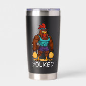 Yolked Rooster – Funny Strong Chicken Kettlebell Geïsoleerde Drinkbeker (Voorkant)