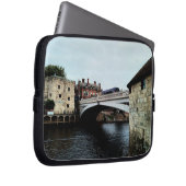 York Bridge Laptop Sleeve (Voorkant Rechts)