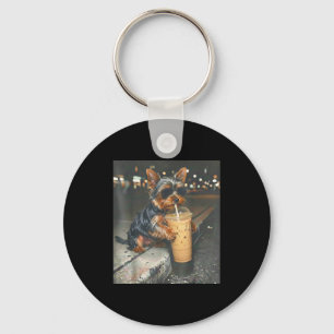 Yorkie drinkt ijskoffie grappige dier meme hond sleutelhanger