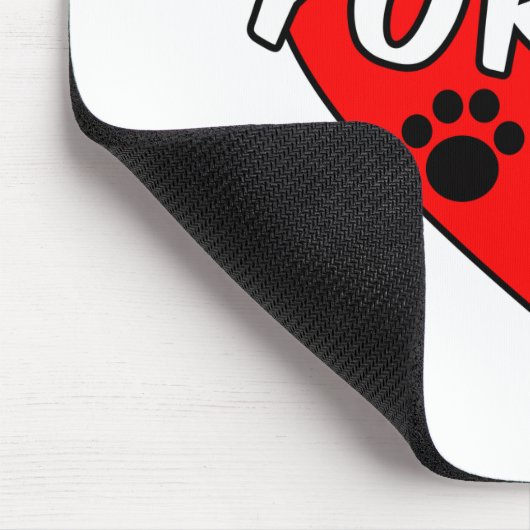 Yorkie Hond Pootafdrukken En Rode Hart Muismat (Hoek)