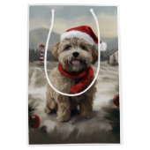 Yorkipoo Hond in Sneeuw Kerstmis Medium Cadeauzakje (Voorkant)