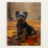 Yorkipoo in herfstbladeren vallen inspireren planner (Voorkant)