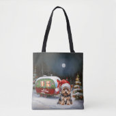 Yorkshire Terrier Caravan Kerstavontuur Tote Bag (Voorkant)