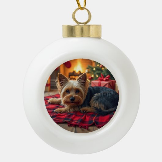 Yorkshire Terrier Cozy Christmas Evening Painting Keramische Bal Ornament (Voorkant)
