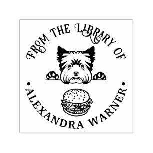 Yorkshire Terrier die naar Burger kijkt Bibliothee Zelfinktende Stempel