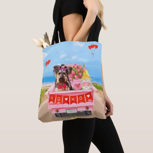 Yorkshire Terrier Dog Valentijnsdag Truck Hearts Tote Bag (Dichtbij)