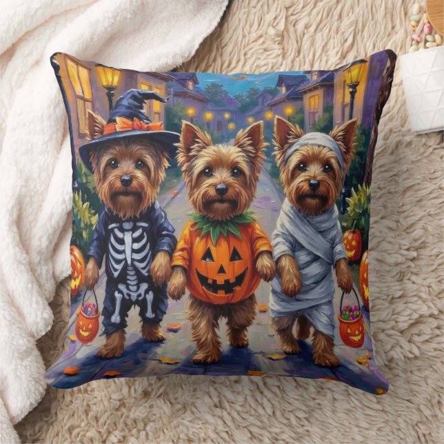 Yorkshire Terrier Dogs in Halloween Costumes Kussen (Deken)