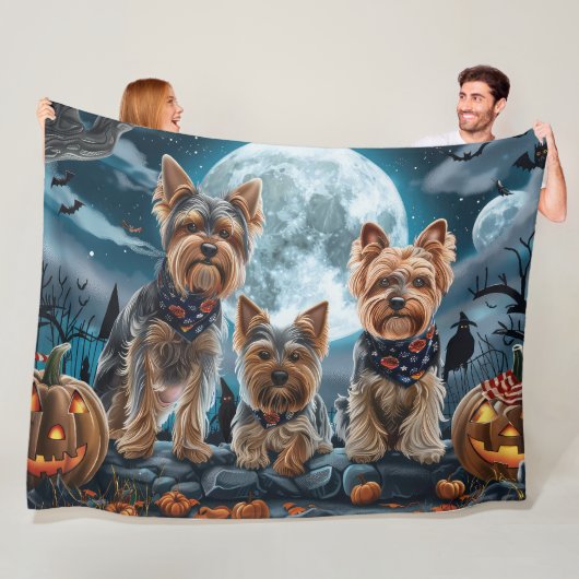 Yorkshire Terrier Halloween Spooky Fleece Deken (In situ)