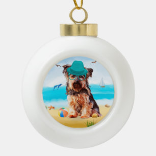 Yorkshire Terrier Hond op het strand Keramische Bal Ornament