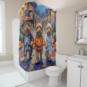Yorkshire Terrier Honden in Halloween Kostuums Douchegordijn