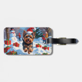 Yorkshire Terrier in de sneeuw met kerstmuts Bagagelabel (Achterkant horizontaal)