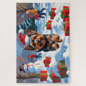 Yorkshire Terrier in de sneeuw met kerstmuts Legpuzzel (Verticaal)