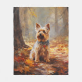 Yorkshire Terrier in herfstbladeren val inspireert Fleece Deken (Voorkant)