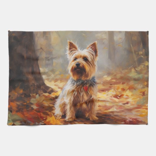 Yorkshire Terrier in herfstbladeren val inspireert Theedoek (Horizontaal)