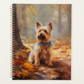 Yorkshire Terrier in herfstbladeren valt inspirere Planner (Voorkant)