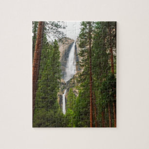 Yosemite Falls door het bos Legpuzzel