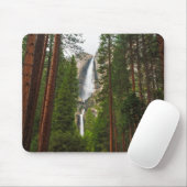 Yosemite Falls door het bos Muismat (Met muis)