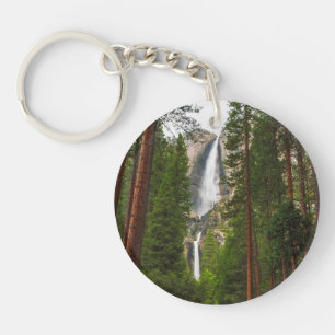 Yosemite Falls door het bos Sleutelhanger