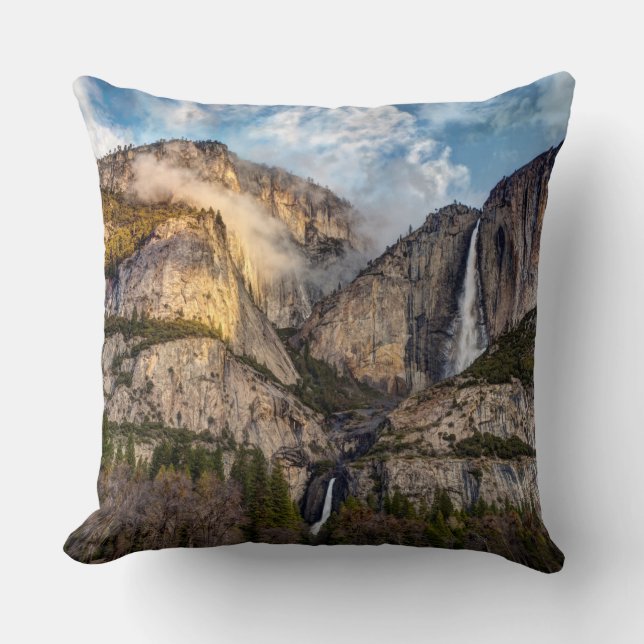 Yosemite Falls landschap, Californië Kussen (Voorkant)