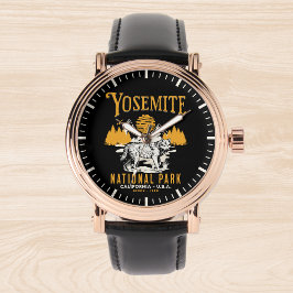 Yosemite Forest Landscape with Vintage Wolf Horloge