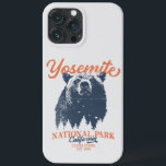 Yosemite Grizzly Beer, Californië Case-Mate iPhone Case<br><div class="desc">Klaar om uw volgende buitenavontuur aan te vatten? Dit Yosemite National Park T-shirt is een perfecte keuze. Met een doorgewinterd zwart beer en schilderachtig boslandschap zal dit shirt je inspireren om natuur te verkennen en te omarmen. Laat je innerlijke ontdekkingsreiziger los en laat deze kans niet voorbijgaan om de wildernis...</div>