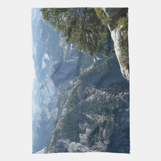 Yosemite Mountain-Uitzicht in het Nationaal Park Y Theedoek (Verticaal)