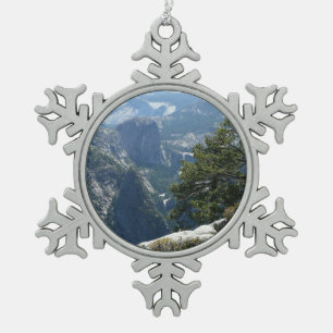 Yosemite Mountain View in Yosemite National Park Tin Sneeuwvlok Ornament