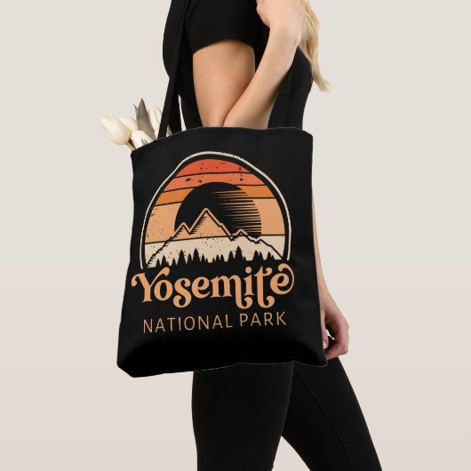 Yosemite National Park California Retro  Tote Bag (Dichtbij)