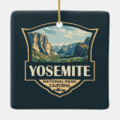 Yosemite National Park Illustratie Retro Badge Keramisch Ornament (Achterkant)