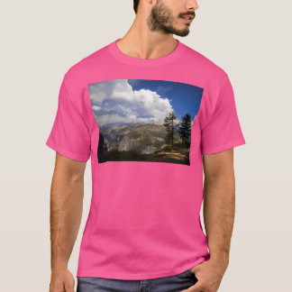 Yosemite National Park strekt zich uit over het oo T-shirt