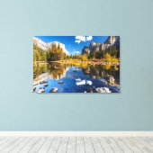 Yosemite Valley in Herfst Canvas Afdruk (Insitu (Houten vloer))