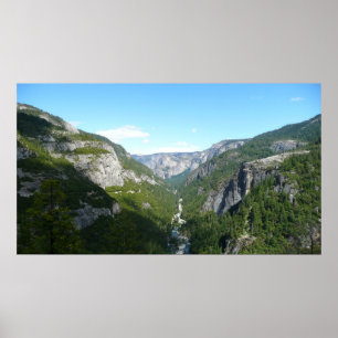 Yosemite Valley in Yosemite National Park Poster