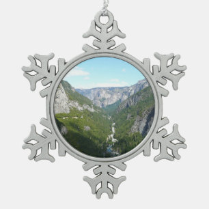Yosemite Valley in Yosemite National Park Tin Sneeuwvlok Ornament