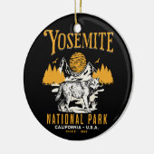 Yosemite Woodland Scenery with Retro Wolf Keramisch Ornament (Links)