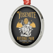 Yosemite Woodland Scenery with Retro Wolf Metalen Ornament (Links)