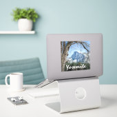Yosemite's Half Dome Custom-Cut Vinyl Sticker (Laptop op bureau)