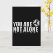 You Are Not Alone Wear Purple Day Epilepsy Awarene Kaart (Gele Bloem)