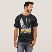 You Know The Owner Cool  Mixing Fun  Bartender T-shirt (Voorkant volledig)