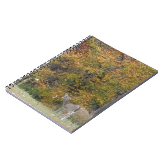 Young Bambi Deer met herfst bomen. Notitieboek (Linkerzijde)