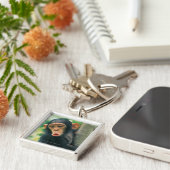 Young Chimpansee (Pan troglodytes) Sleutelhanger (Zijkant)