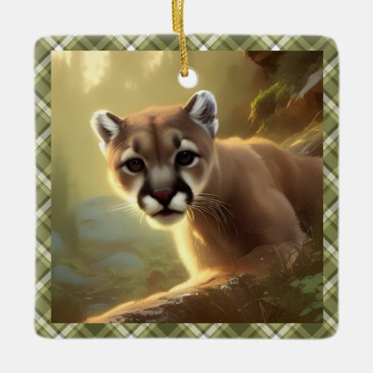 Young Cougar Wildlife Portrait Personalized Keramisch Ornament (Voorkant)