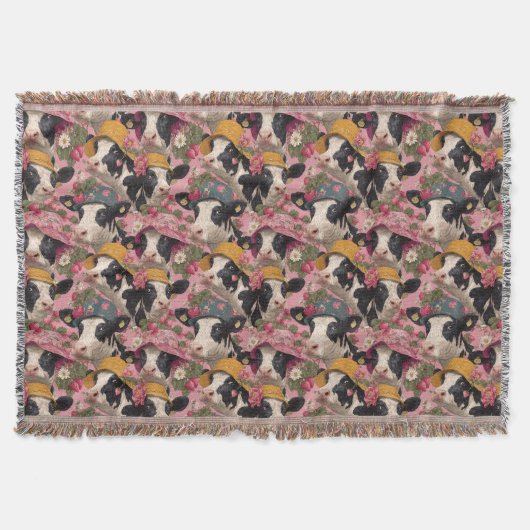 Young Cows Wearing Spring Hats In Strawberry Field Deken (Voorkant)