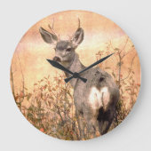 Young Deer in Wildbloemen met Grungy Texture Art Grote Klok (Voorkant)
