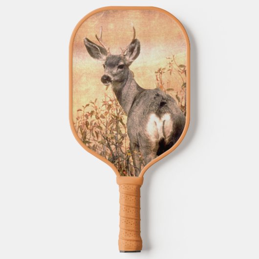 Young Deer in Wildbloemen met Grungy Texture Art Pickleball Paddle (Voorkant)