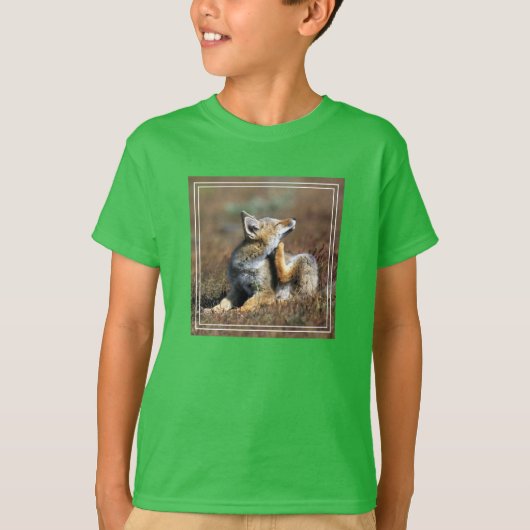 Young Gray Fox at Torres Del Paine National Park T-shirt (Voorkant)