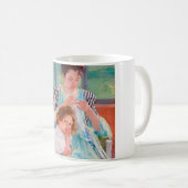 Young Moeder Sewing, Mary Cassatt Koffiemok (Voorkant rechts)