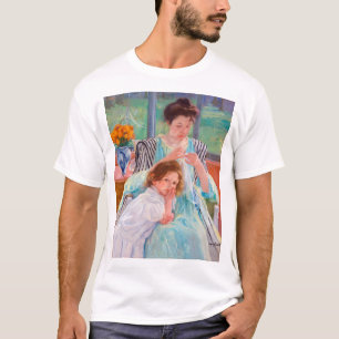 Young Moeder Sewing, Mary Cassatt T-shirt