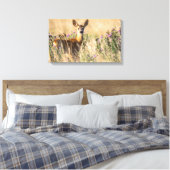 Young Roe Deer in Meadow Canvas Afdruk (Insitu (Slaapkamer))